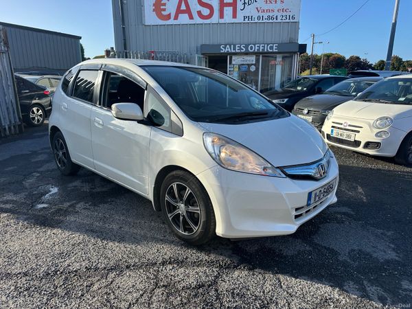Honda Fit /Jazz petrol Hybrid Auto petrol 400737941