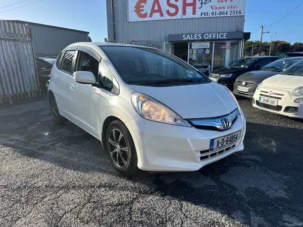 Honda Fit /Jazz petrol Hybrid Auto petrol 400737947
