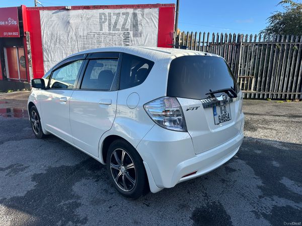 Honda Fit /Jazz petrol Hybrid Auto petrol 400737961