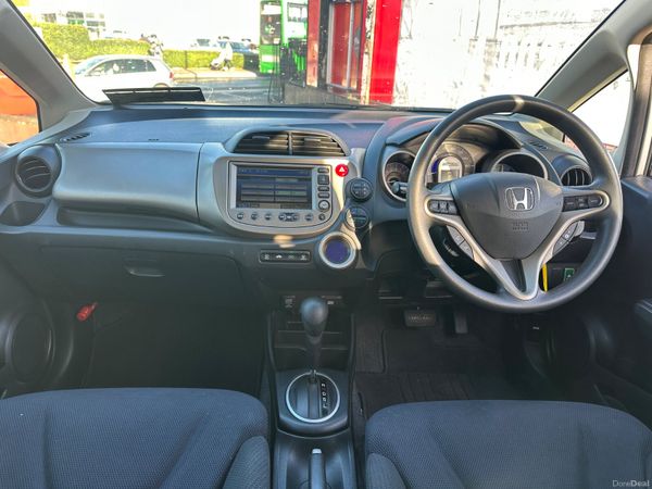 Honda Fit /Jazz petrol Hybrid Auto petrol 400737975