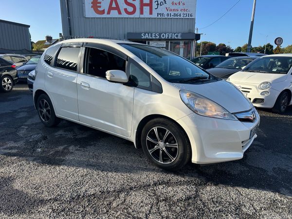 Honda Fit /Jazz petrol Hybrid Auto petrol 400737935
