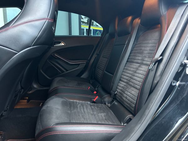 Mercedes A180 AMG Sport Auto 2014 400859891