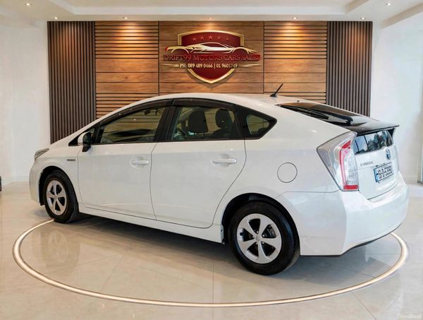 2015 Toyota Prius Hybrid Automatic 400833475