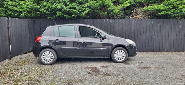 12 CLIO ... VERY LOW KM, 60KM.. NCT TODAY .. 400952783