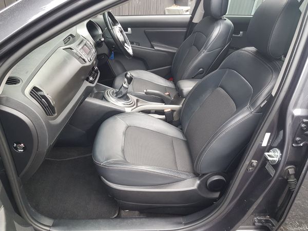 141 SPORTAGE.. NCT 08/27.. LEATHER 400954509