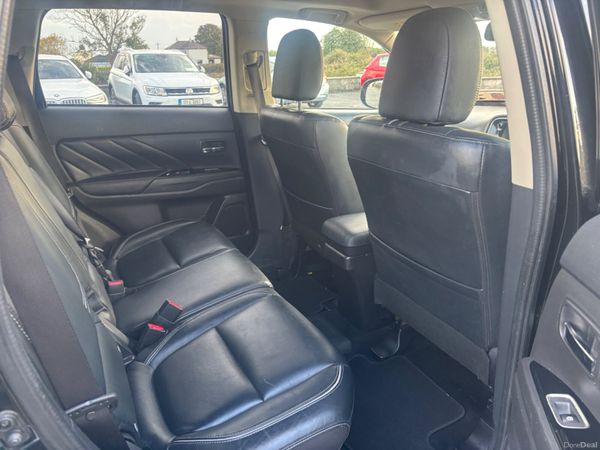 2017 Mitsubishi Outlander  PHEV 4x4 400992533