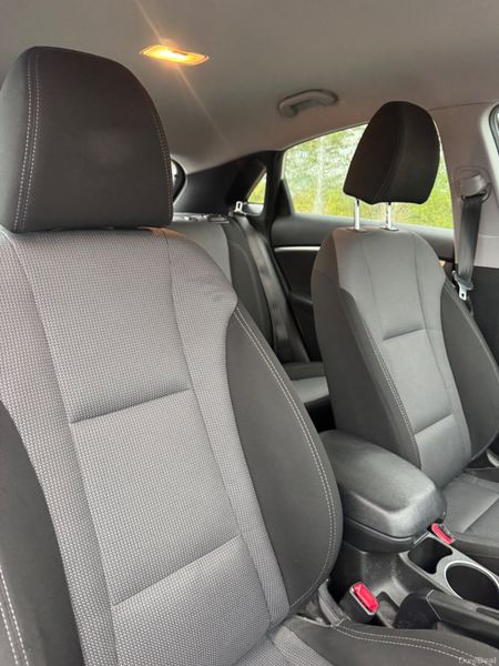 Hyundai i30 2014 deluxe model 400902477