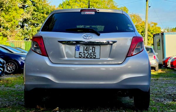 Toyota Vitz 2014 400911147