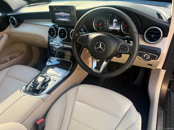 Immaculate 2018 Mercedes-Benz GLC220d 4Matic! 400914785
