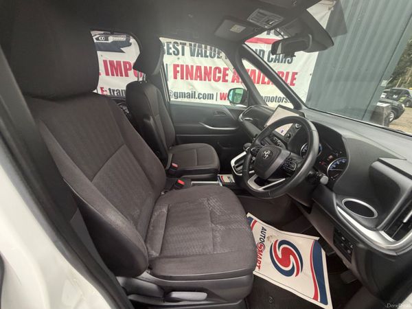 Toyota Noah 2023 **8 Seater** 400920397