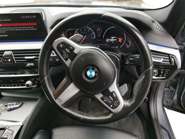 BMW 5-Series 2.0  M SPORT Edition 2019 400934783