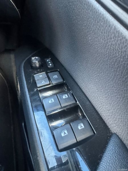 2017 Toyota Prius 1.8 HYBRID LUXURY MODEL 401071307