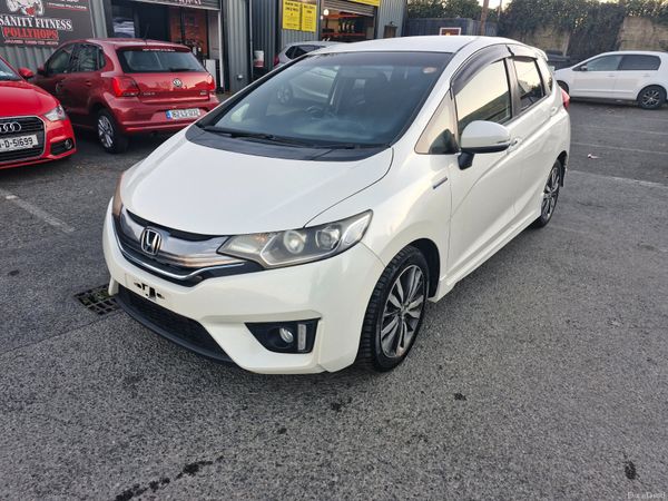 2014 Honda Fit 1.5L Hybrid Sports Edtion Low Miles 401081383