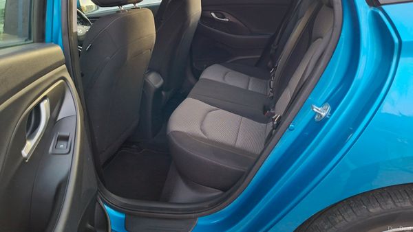2017 HYUNDAI  i30 1.4 DELUXE 401081467