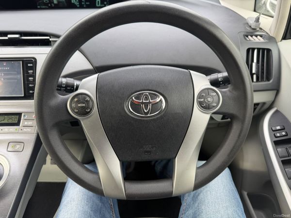 2014 Toyota Prius Hybrid 401091807
