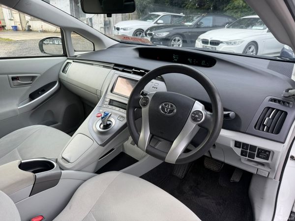 2014 Toyota Prius Hybrid 401091817