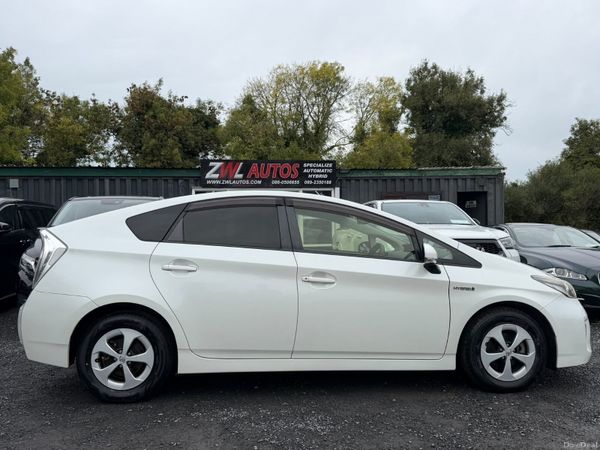 2015 Toyota Prius Hybrid 401092559