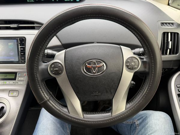 2015 Toyota Prius Hybrid 401092567