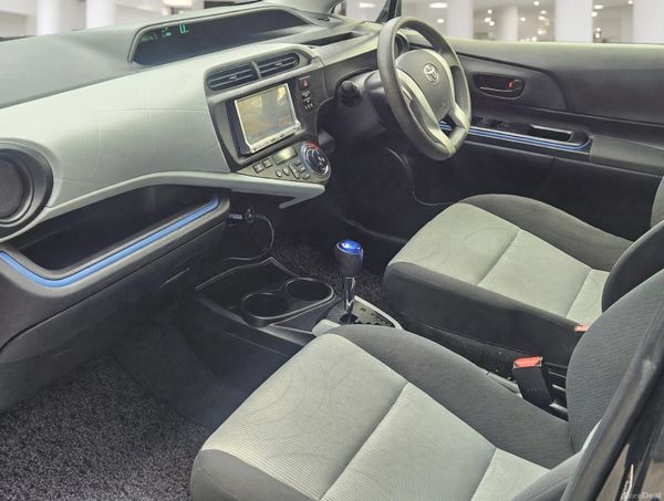2013 Toyota Aqua Hybrid.Auto 401004483