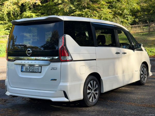 STUNNING 181 Nissan Serena 8 seater remote start 401030293