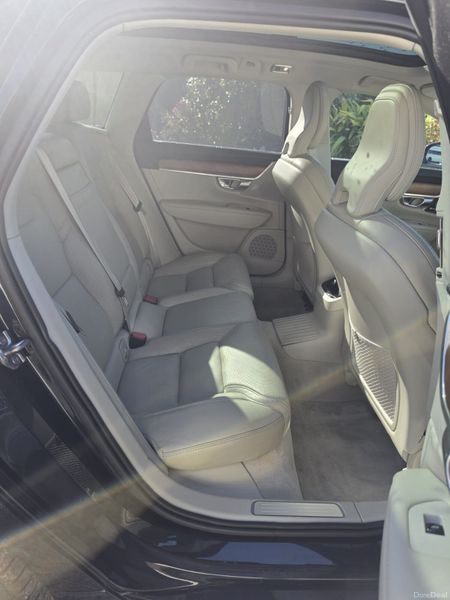 2019 Volvo V90 T8 Plugin Hybrid 401037801