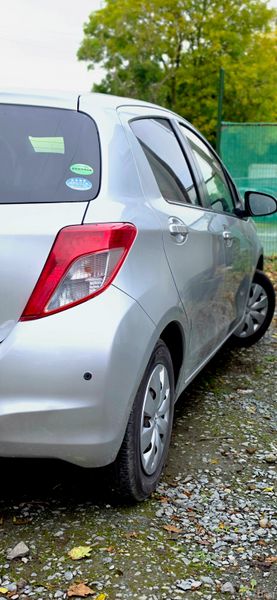 Toyota Vitz 2014 401142387