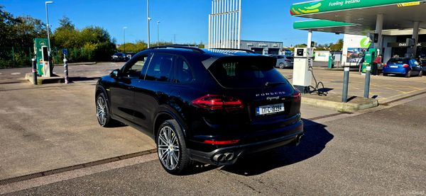 Porsche Cayenne 2017 Full service history 401119709