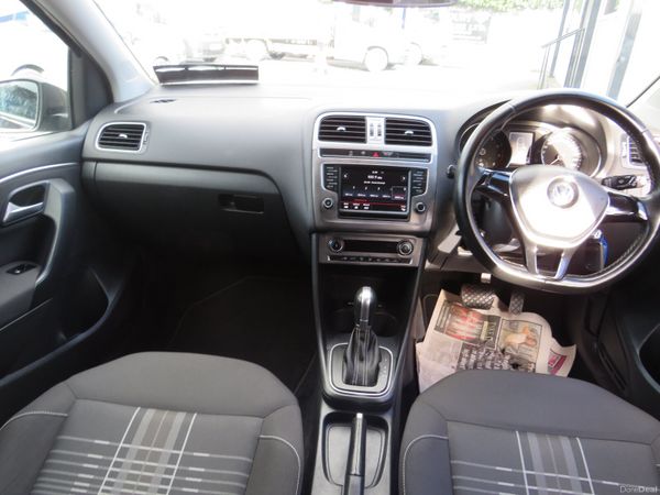 Volkswagen Polo 2015 5DR LOUNGE MODEL AUTO 401131769