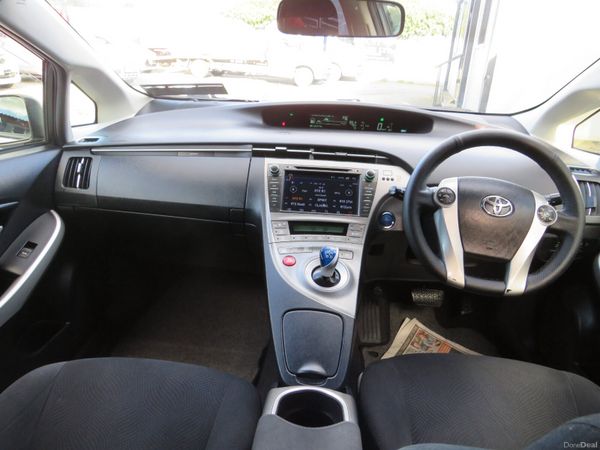 Toyota Prius 2015 HYBRID PETROL NCTD 8/27 401132019