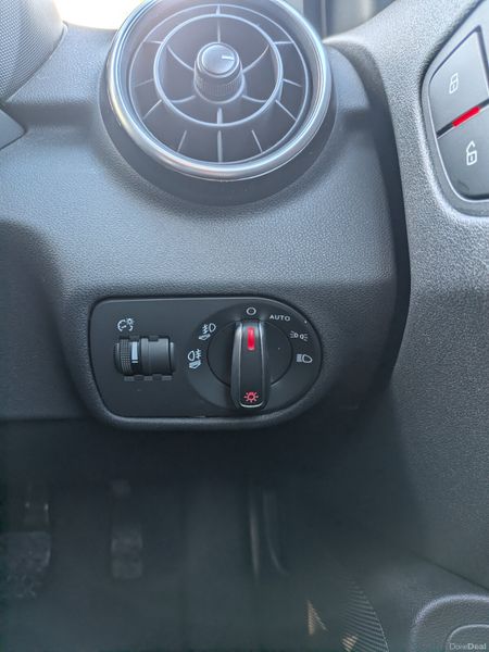 Audi A1 /Auto /Reverse camera/ New NCT & Tax 401555511