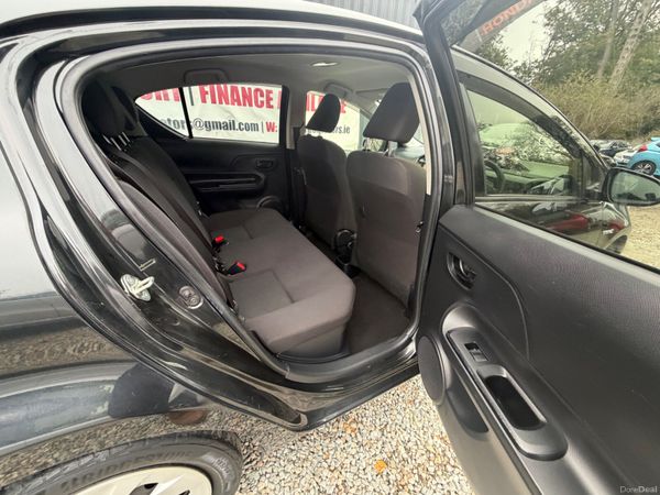 Toyota Aqua 2018** finance Available ** 401570693