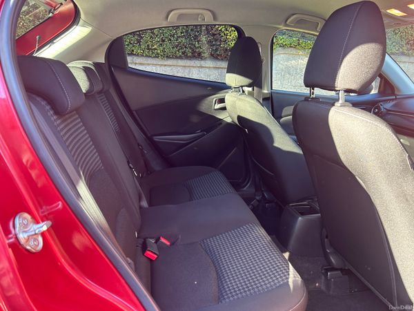 2017 Mazda 2 EXECUTIVE PETROL NCT JULY 2027 401582307
