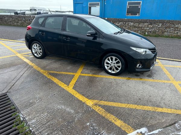 Toyota Auris 2014 401507613