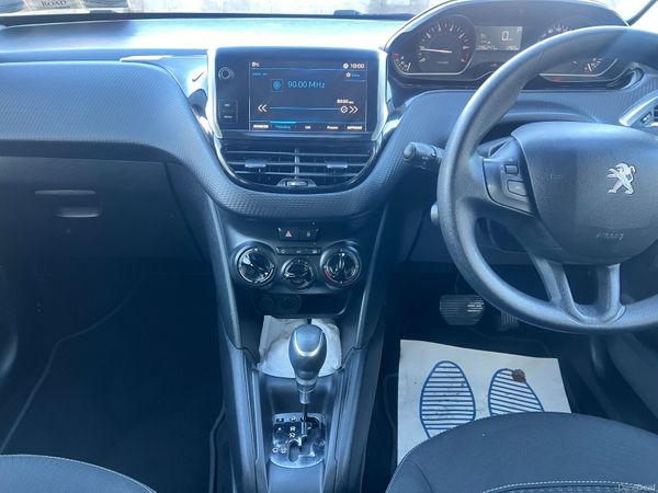 2017 Peugeot 208*1 owner*only 96k km*Automatic* 401507755