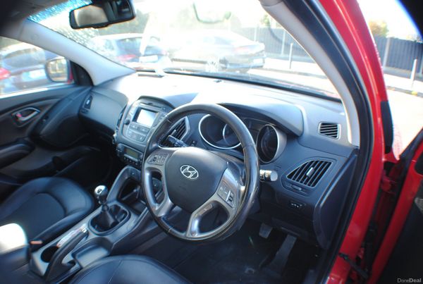 Hyundai ix35 1.7D  2WD 5DR SUV 2015 401515907