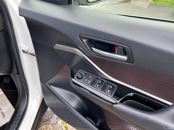 TOYOTA C-HR 2017, 1.8 HYBRID AUTO LOW KM HIGH SPEC 401603885