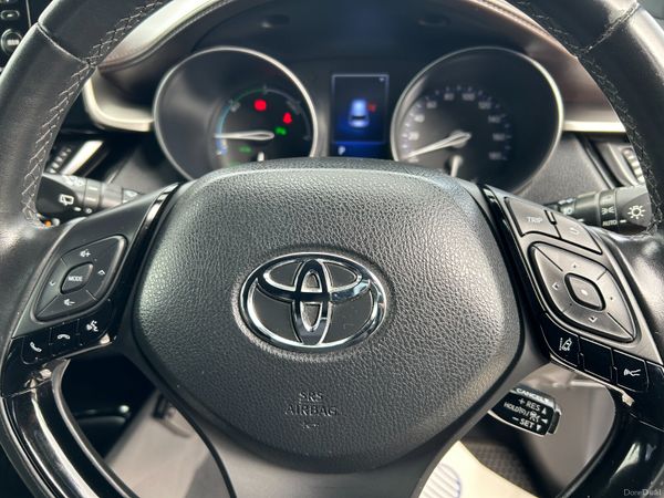 TOYOTA C-HR 2017, 1.8 HYBRID AUTO LOW KM KM SPEC 401610343
