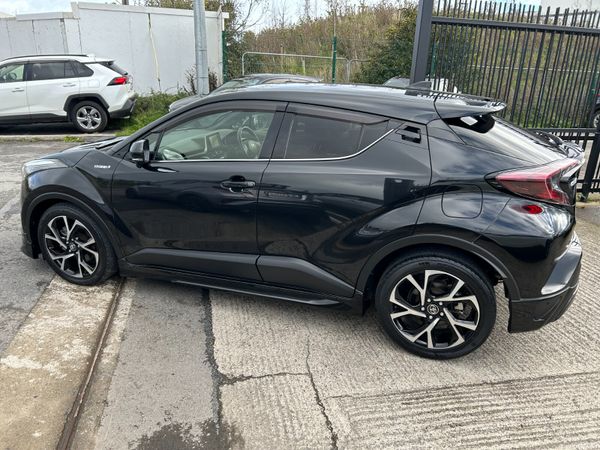 TOYOTA C-HR 2017, 1.8 HYBRID AUTO LOW KM KM SPEC 401610333