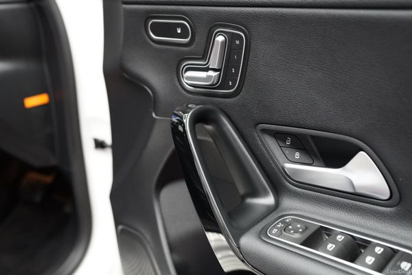 2019 MERCEDES A180 1.4 PETROL 401729555