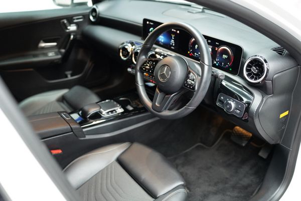 2019 MERCEDES A180 1.4 PETROL 401729557