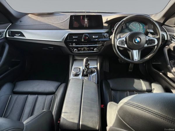 BMW 5-Series 520D M-Sport 401884293
