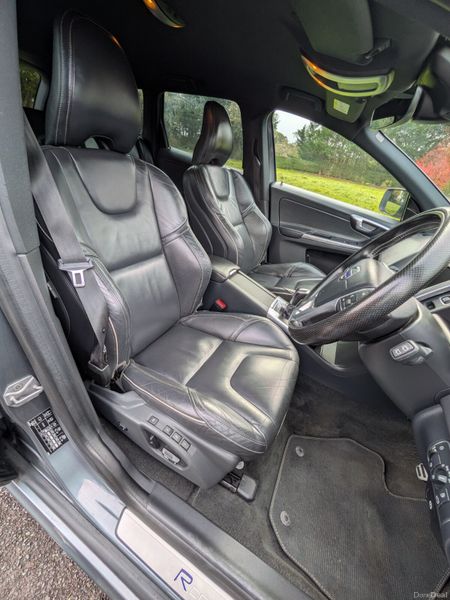 Volvo XC60 R-Design/FULL SERVICE HISTORY/NEW NCT 401960647