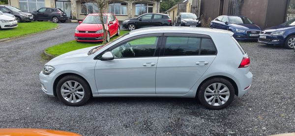 172 golf auto mk7.5. 33k km. 402048309