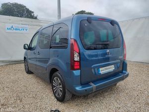 Wheelchair Car - Image 4