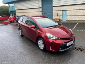 Toyota Prius Alpha / 7 Seater / 2018 / Auto / - Image 4