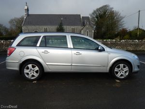 2009 Vauxhall Astra Estate 1.3d NCT 08/26 low kms - Image 2