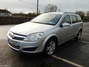 2009 Vauxhall Astra Estate 1.3d NCT 08/26 low kms - Image 4