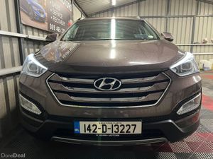 2014 142 Hyundai Santa FE 2WD Manual 7 Seat - Image 3