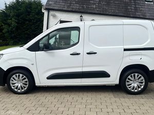 2019 Peugeot Partner Professional 1.6 BlueHDi 100b - Image 3