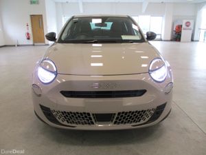 NEW 261 OFFERS- FIAT 600 HYBRID MHEV 1.2 PET AUTO - Image 4